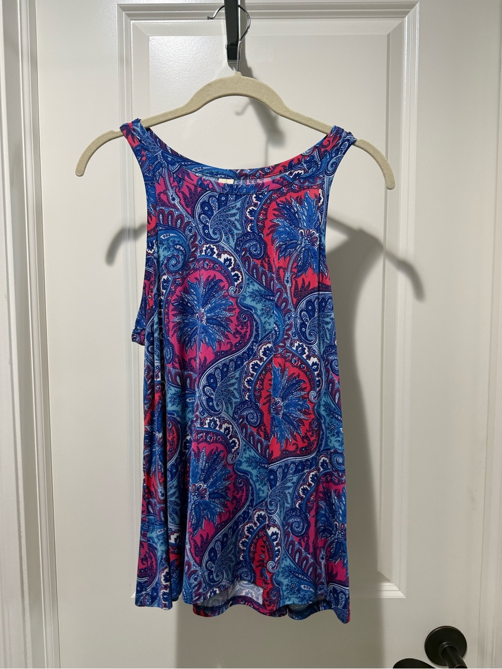 Evereve Allison Joy Women’s Paisley Tank Top - Blue & Pink